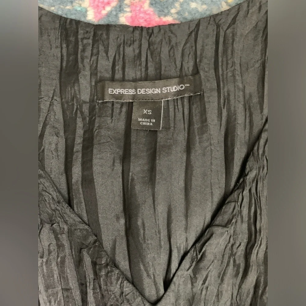 Excellent Condition, Express, Vintage 90s/Y2K, 100% Silk Sequin Waist Top, Sz XS - Picture 6 of 9